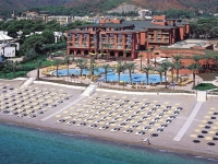 Fantasia Deluxe Resort - 