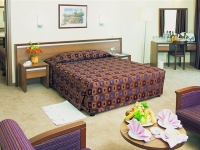 Queens Park Resort - 