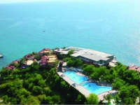 Club Smile Green Hill Hotel -   