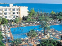 Louis Phaethon Beach Hotel -   