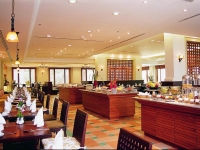 Ravindra Beach Resort   SPA - dininge room