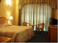 Comfort Inn -   