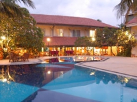 Hibiscus Beach Hotel   Villas - 