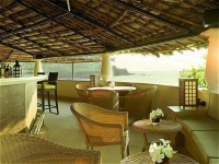 Taj Holiday Village - bar