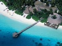 Vilu Reef Beach and Spa Resort -  