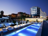 Q Premium Resort - 