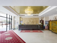 Sanya Hua Bao Shi Hotel - 