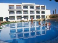 La Perla Hotel - 