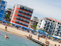 Baia Del Mar Suite Hotel - 