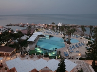 The Golden Coast Beach Hotel - 