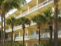 Days Hotel Thunderbird Beach Resort -  