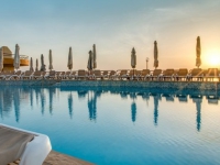 Seashells Resort at Suncrest Hotel - 