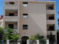 Villa Antro -    