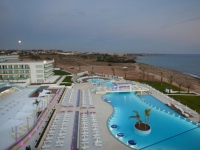 King Evelthon Beach Hotel   Resort - 