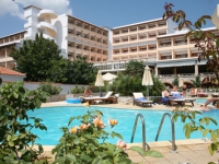 Esperides Beach Hotel -   