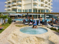 Tasia Maris Sands Hotel - 