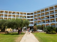 Gerakina Beach Hotel -    