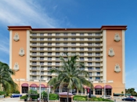 Ramada Plaza Marco Polo Beach Resort - 