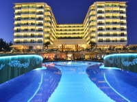 Azura Deluxe Resort   Spa Hotel -   